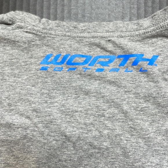 Women's Softball "LOVE" Shirt Size Small - Picture 5 of 5